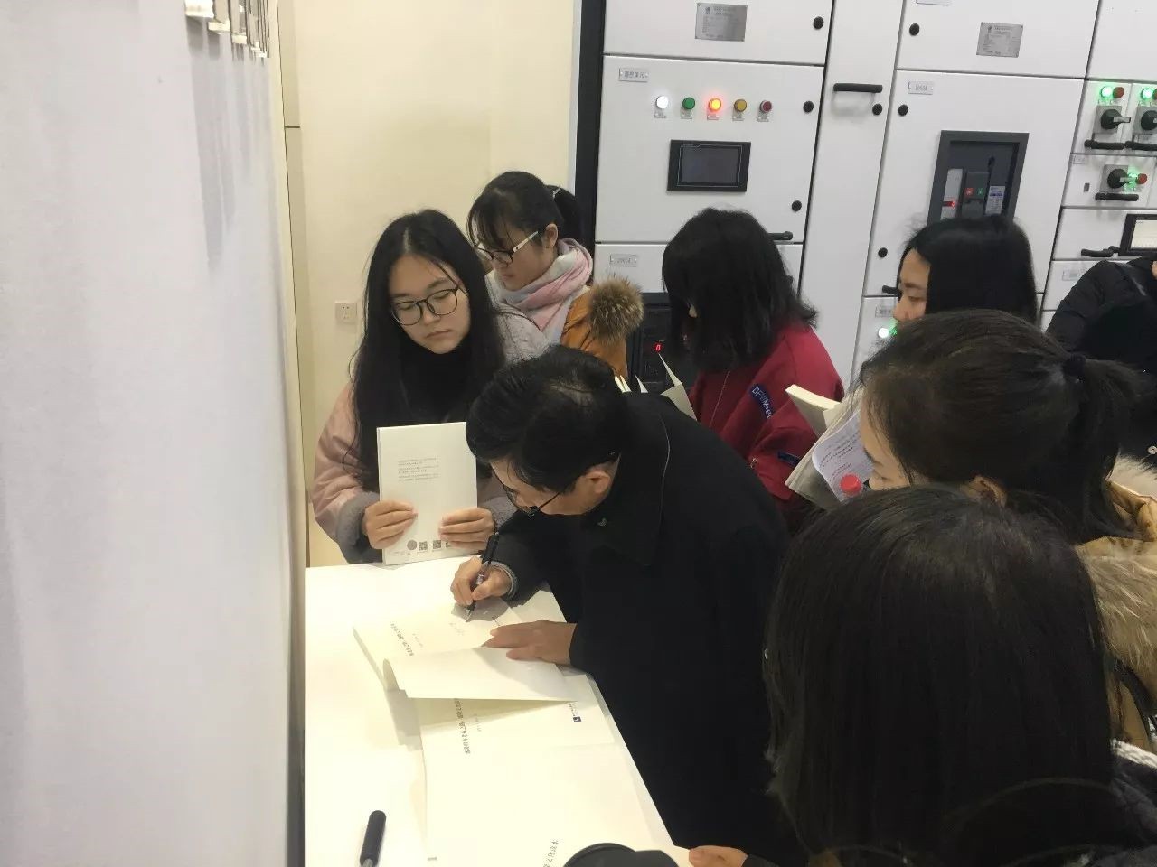 1527498357741566.png 1527498357741566.png