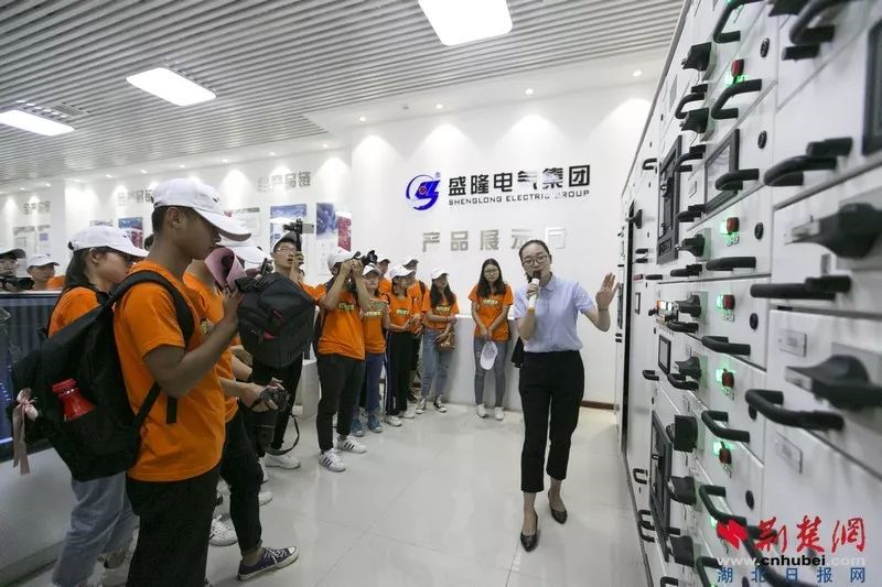 1528353295122317.png blob.png