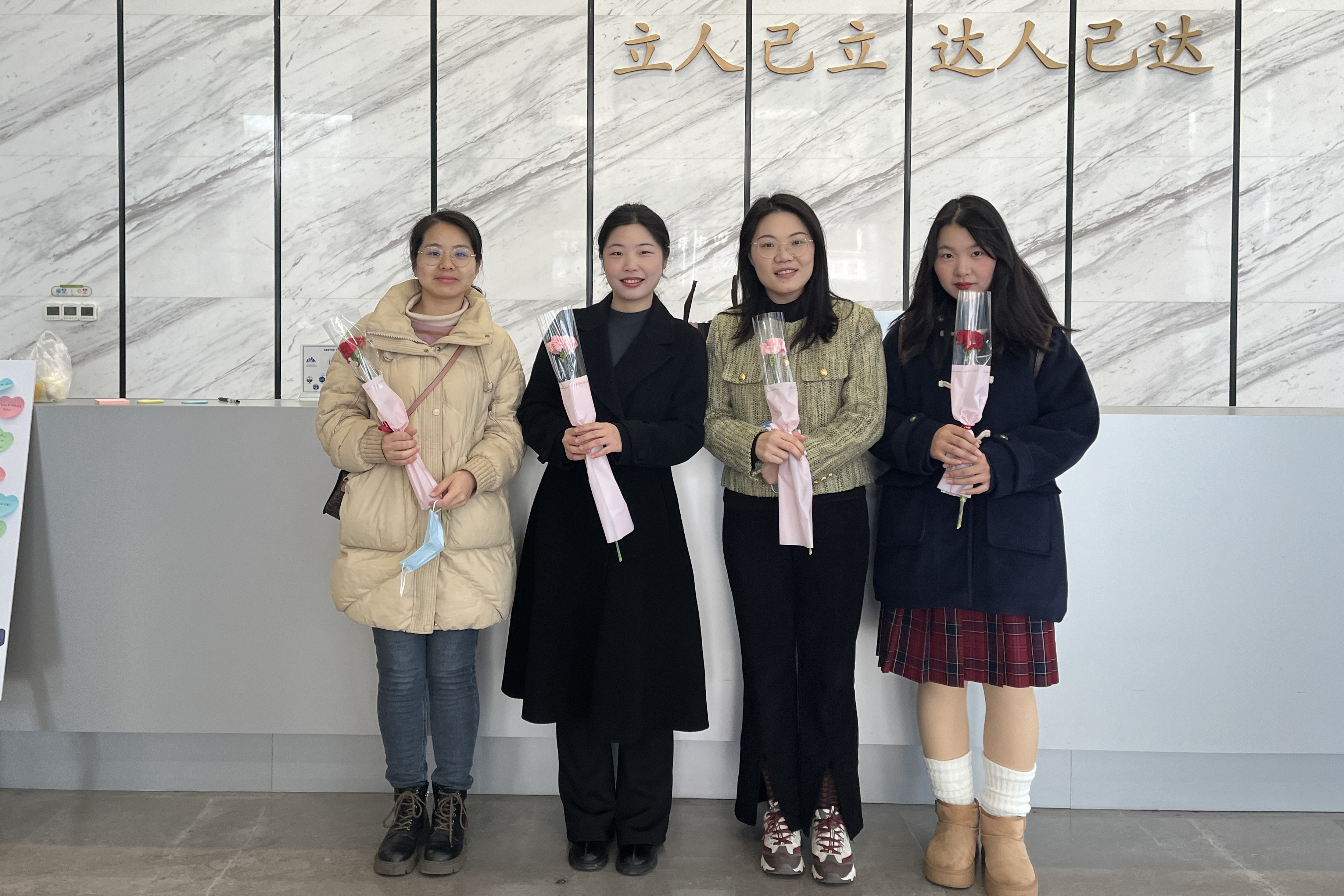 1746599632458836.jpg 1746599632458836.jpg