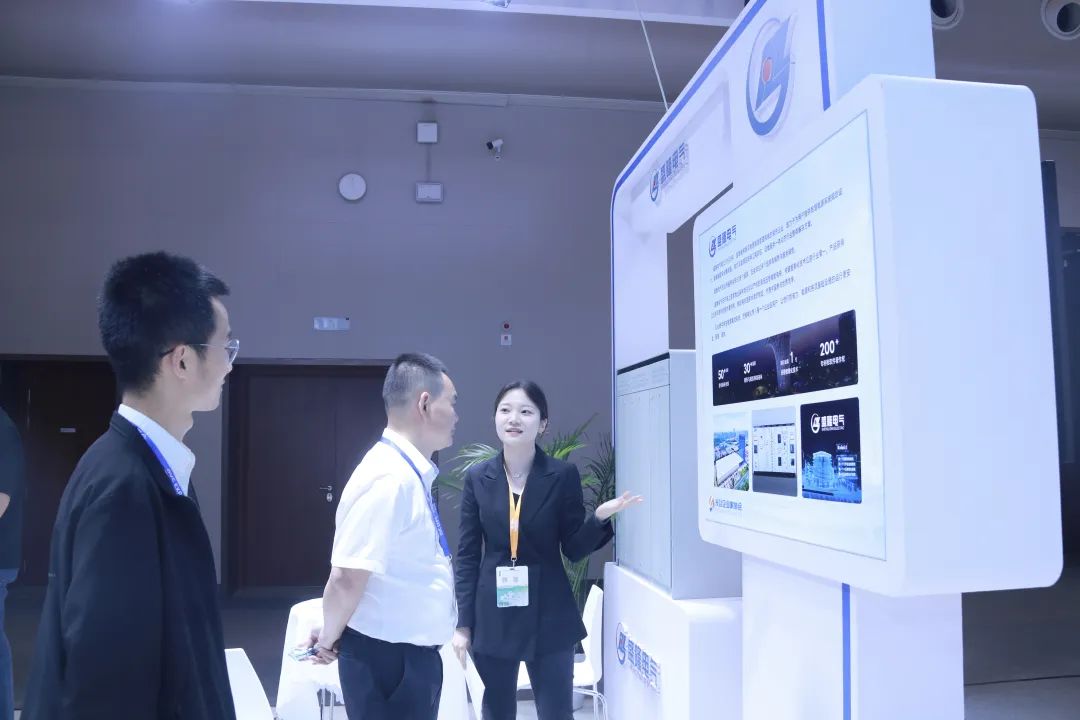 1754214256987942.jpg 1754214256987942.jpg